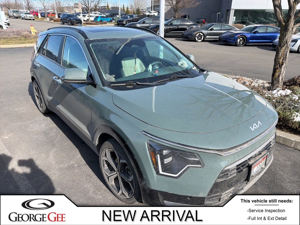 Used 2023 Kia Niro SX Touring