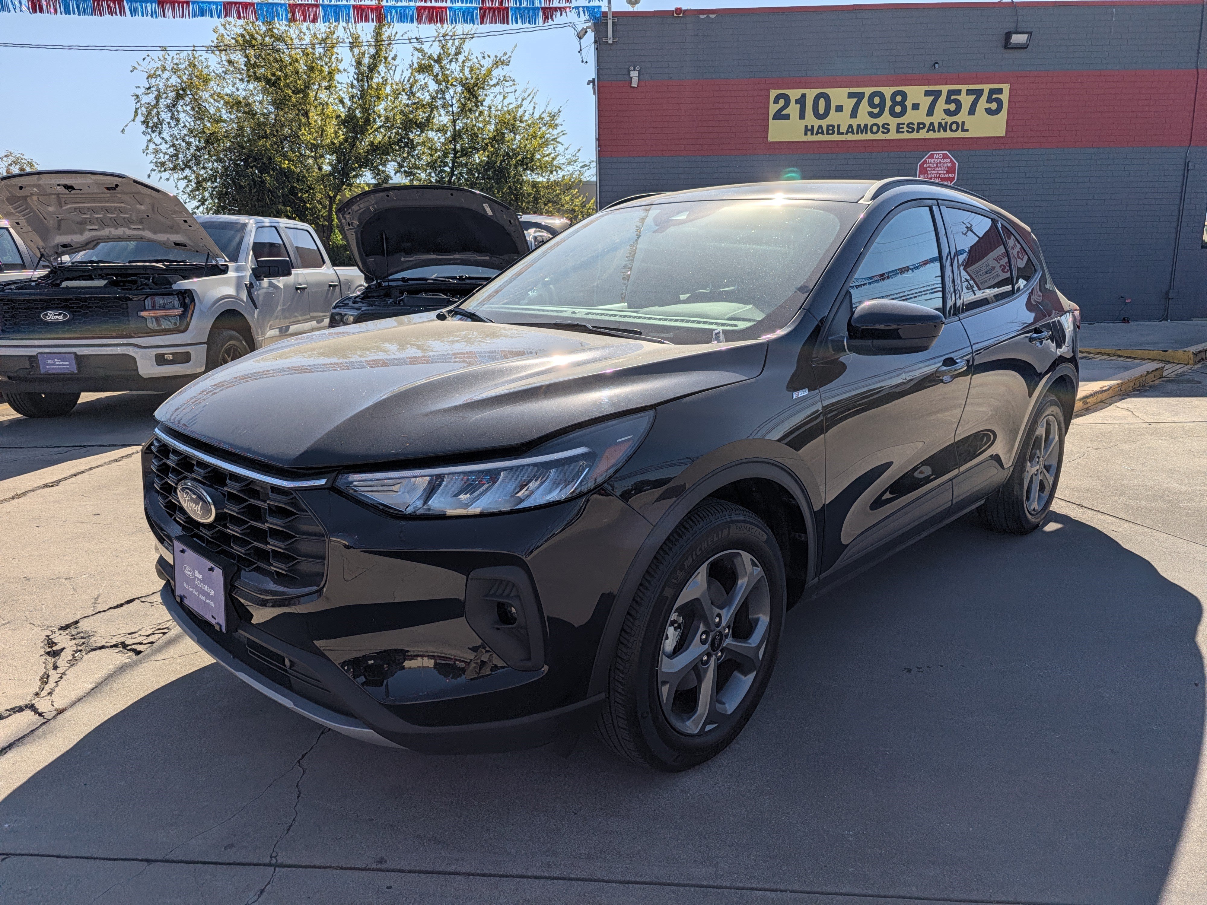 Certified 2025 Ford Escape ST-Line Select AWD/4WD image 1