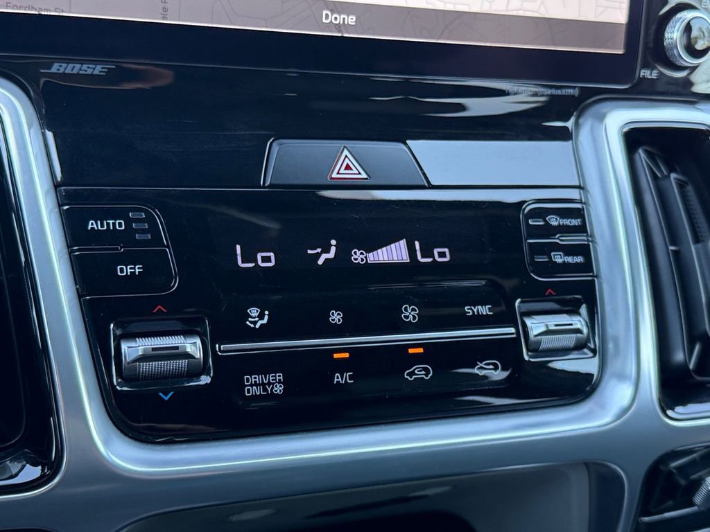 Used 2022 Kia Sorento SX Prestige w/ Panoramic Sunroof Package image 17