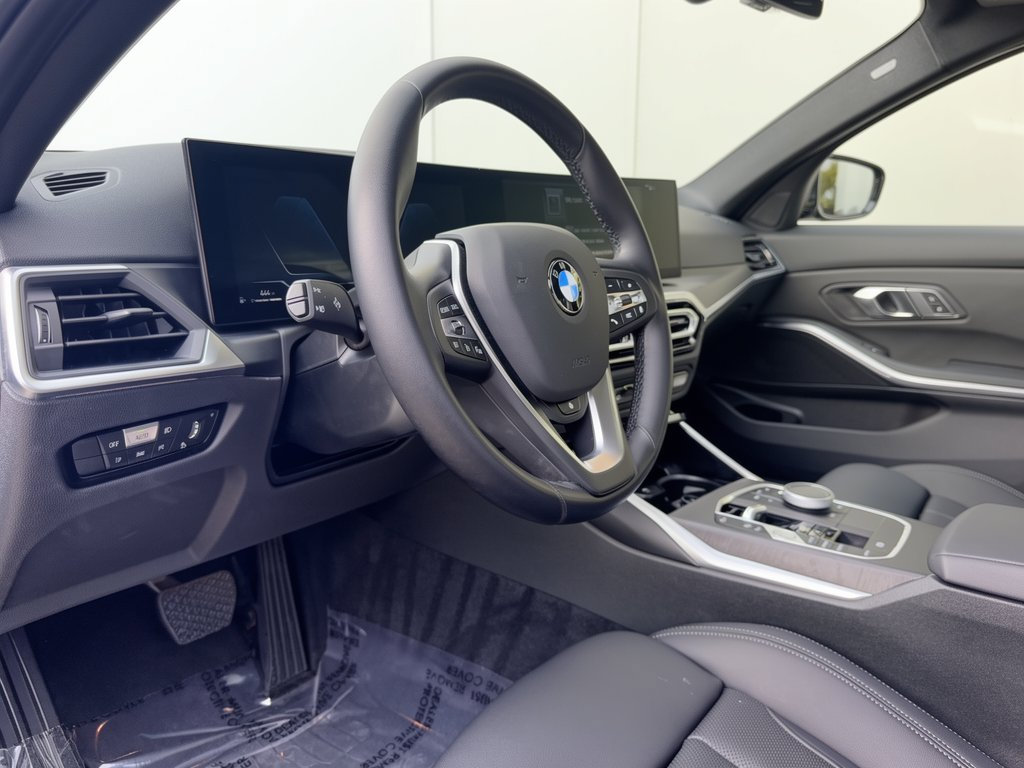 Certified 2023 BMW 330i xDrive Sedan w/ Convenience Package AWD/4WD image 4