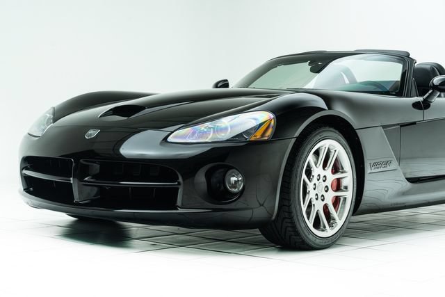 Used 2004 Dodge Viper SRT-10 RWD image 10