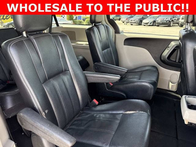 Used 2014 Chrysler Town & Country Touring image 21