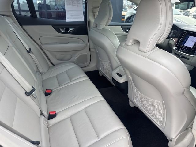 Used 2021 Volvo S60 T5 Momentum image 17