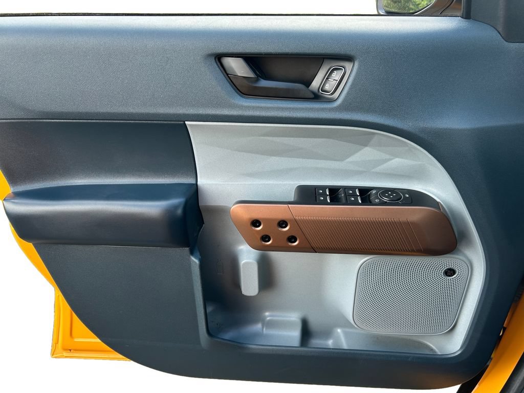 Used 2022 Ford Maverick Lariat w/ Lariat Luxury Package FWD image 18