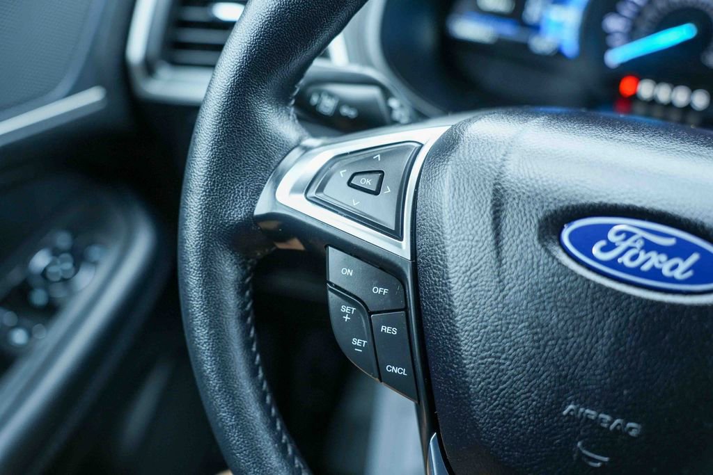 Used 2023 Ford Edge SEL w/ Convenience Package image 33