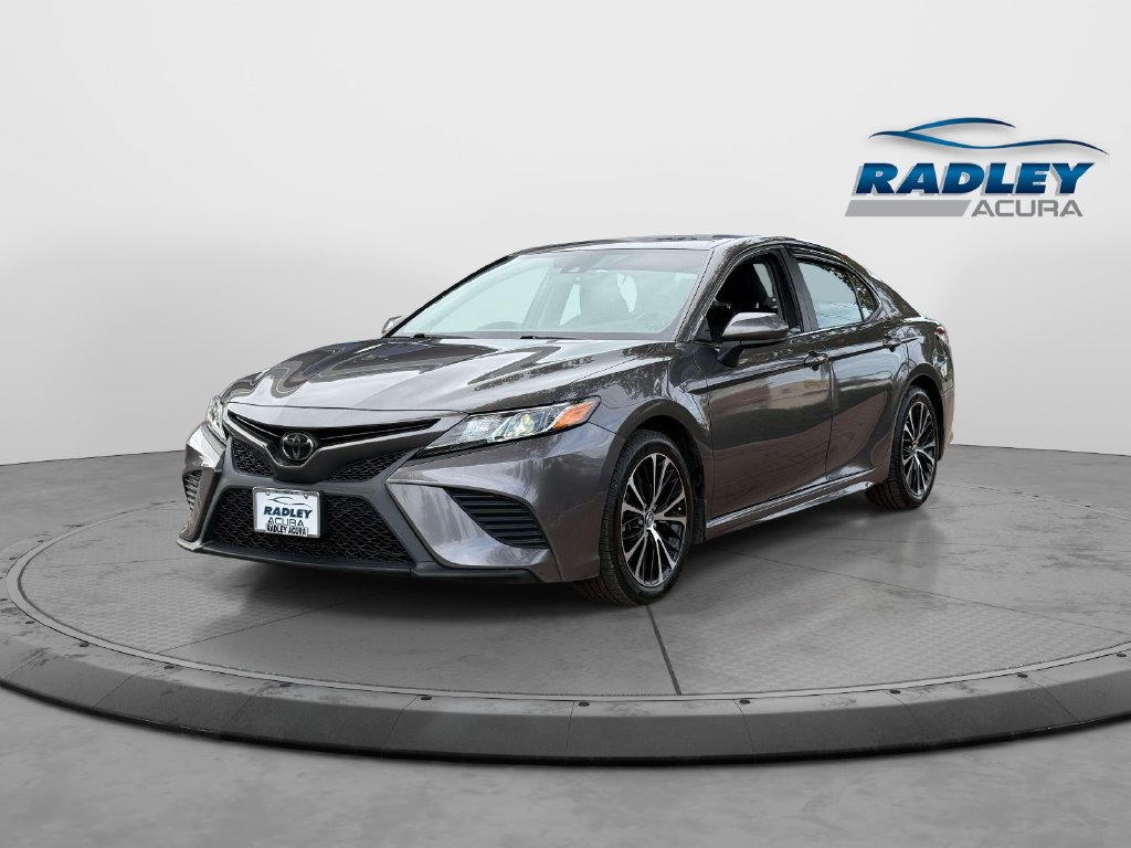 Used 2020 Toyota Camry SE FWD image 4