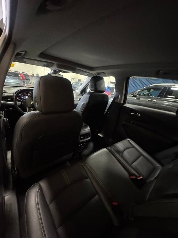 Used 2022 Chevrolet Equinox Premier image 17