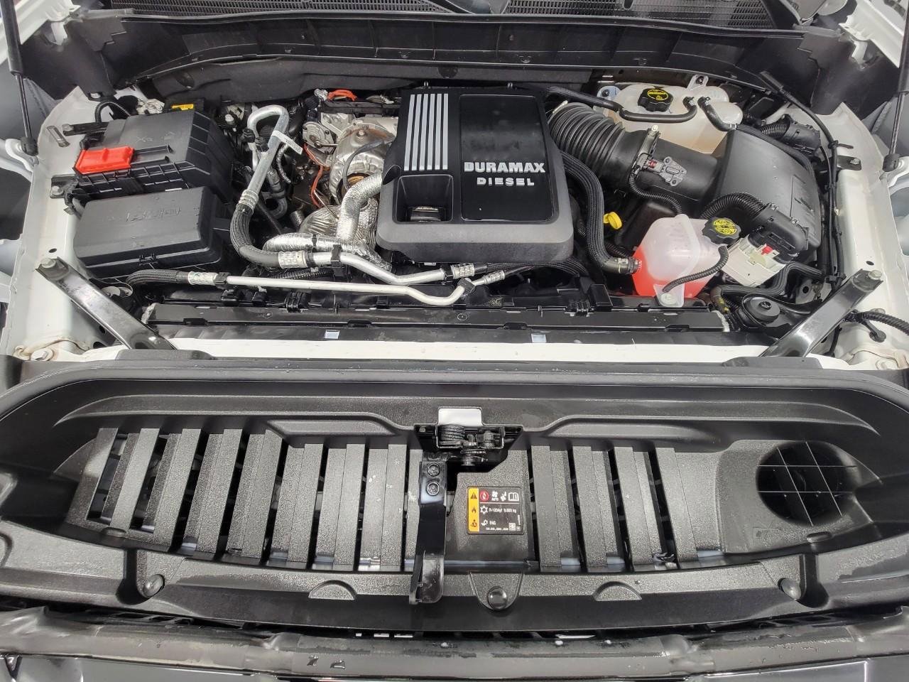 Used 2025 GMC Sierra 1500 AT4 w/ AT4 Premium Package AWD/4WD image 9