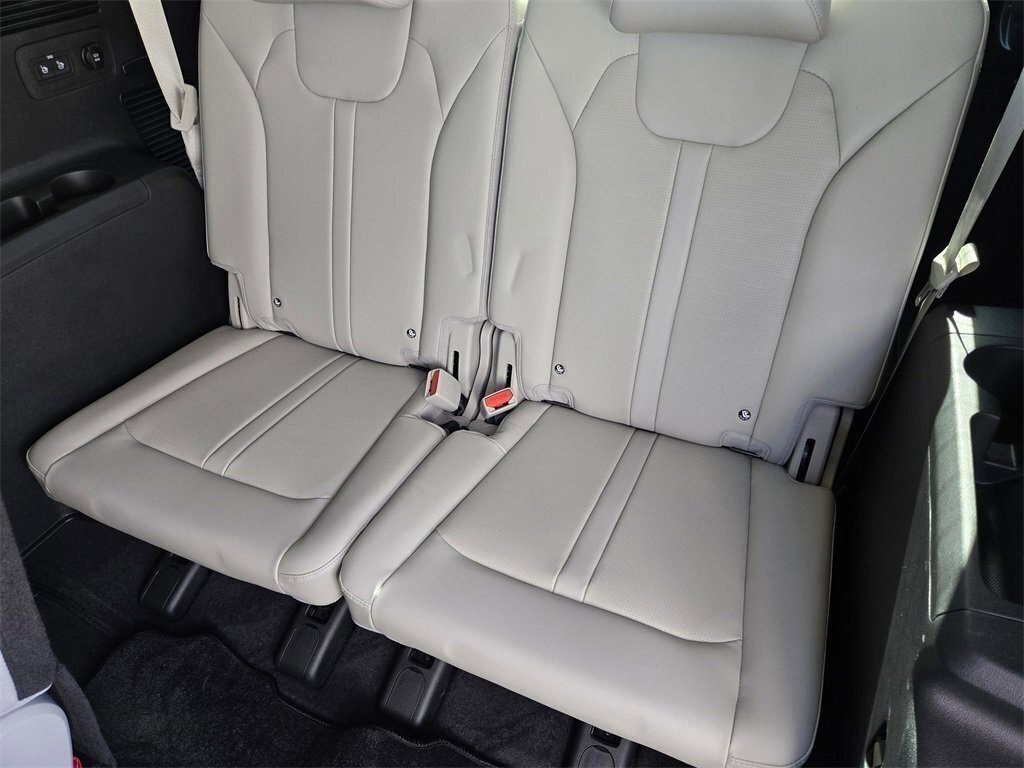 New 2025 Kia Sorento S image 26