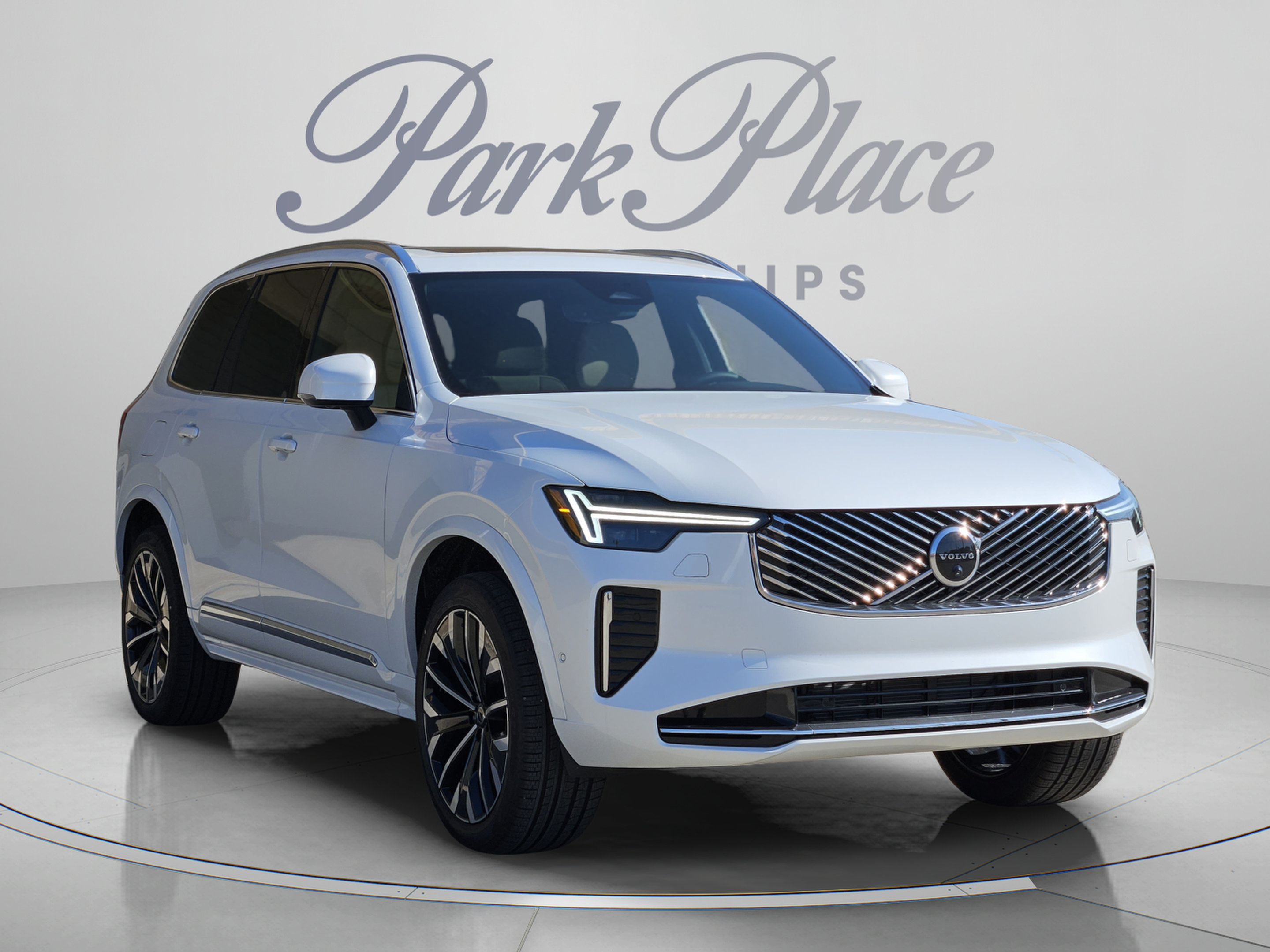 New 2026 Volvo XC90 B5 Plus w/ Protection Package Premier AWD/4WD image 8