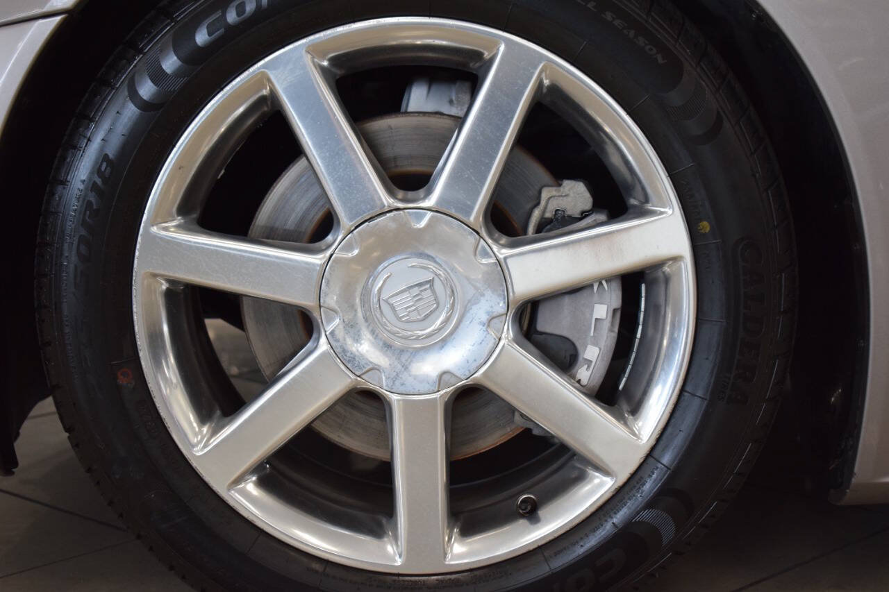 Used 2005 Cadillac XLR RWD image 31