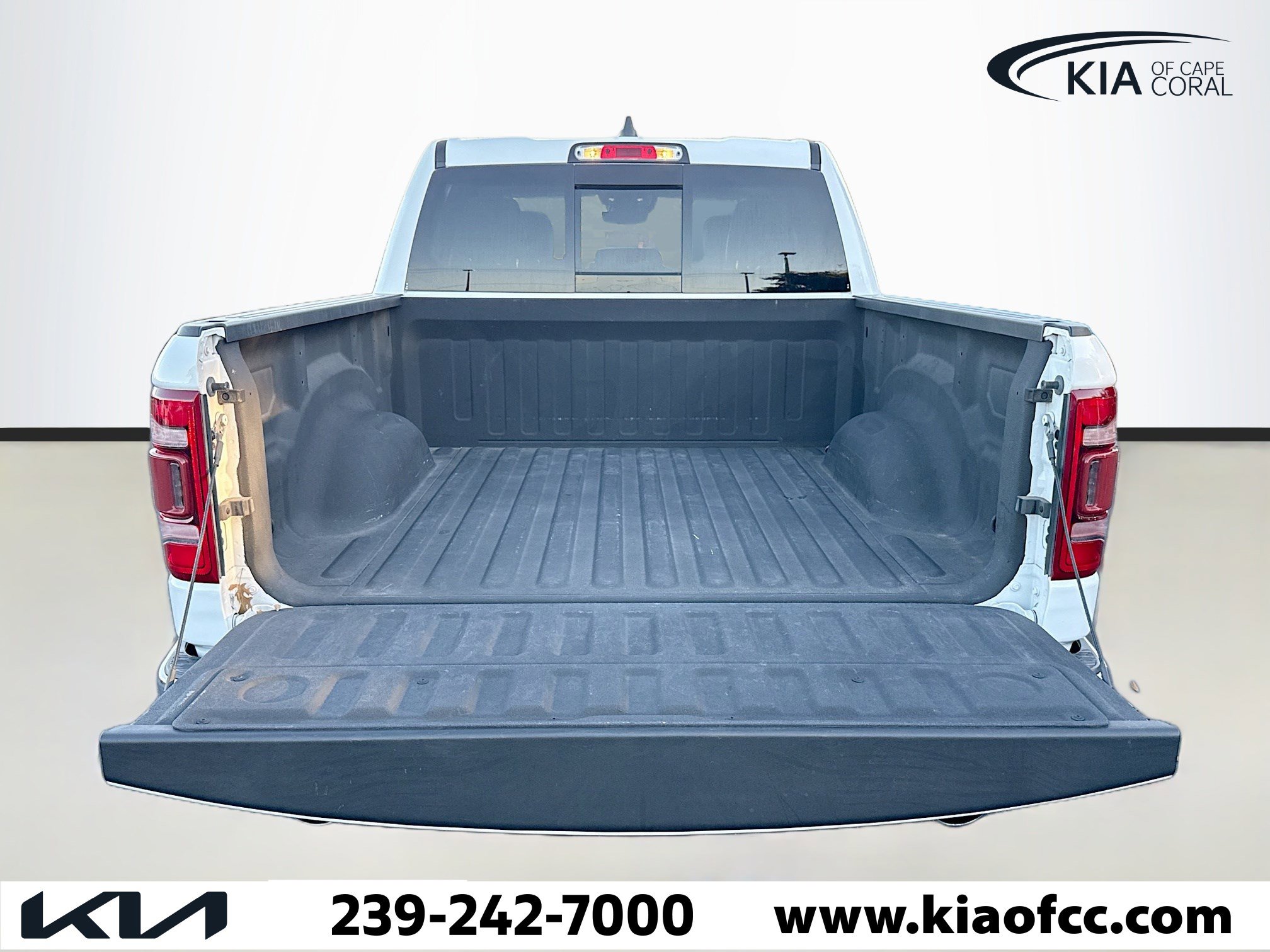 Used 2021 RAM 1500 Laramie image 12