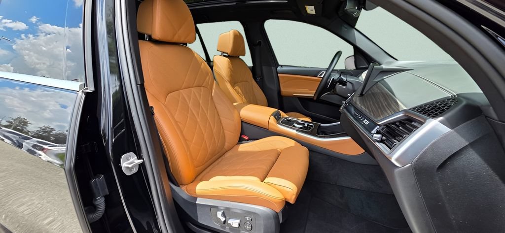 Used 2024 BMW X5 xDrive40i w/ Premium Package AWD/4WD image 22