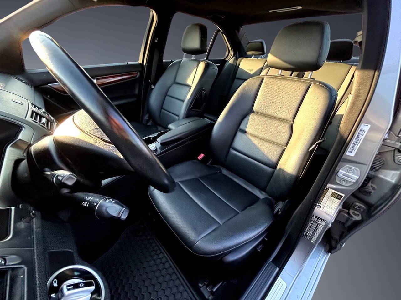 Used 2011 Mercedes-Benz C 300 Sedan image 8