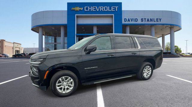 Used 2025 Chevrolet Suburban LT AWD/4WD image 4