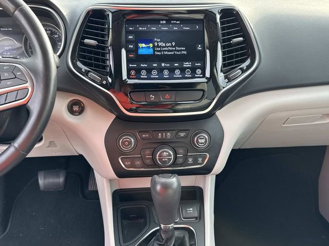 Used 2019 Jeep Cherokee Limited image 28