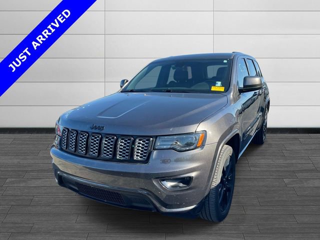Used 2020 Jeep Grand Cherokee Altitude RWD image 6