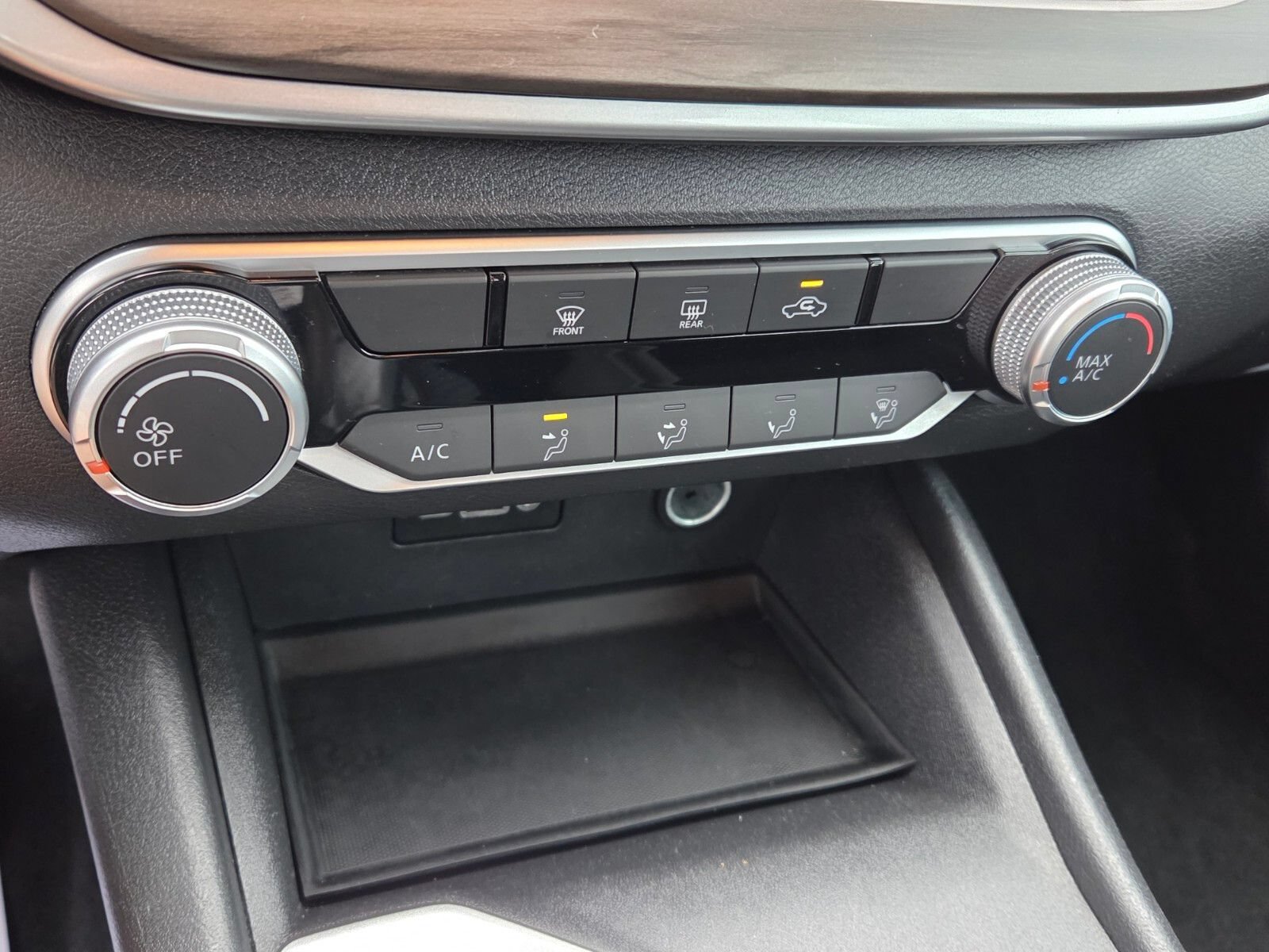 Used 2025 Nissan Altima 2.5 SV FWD image 21