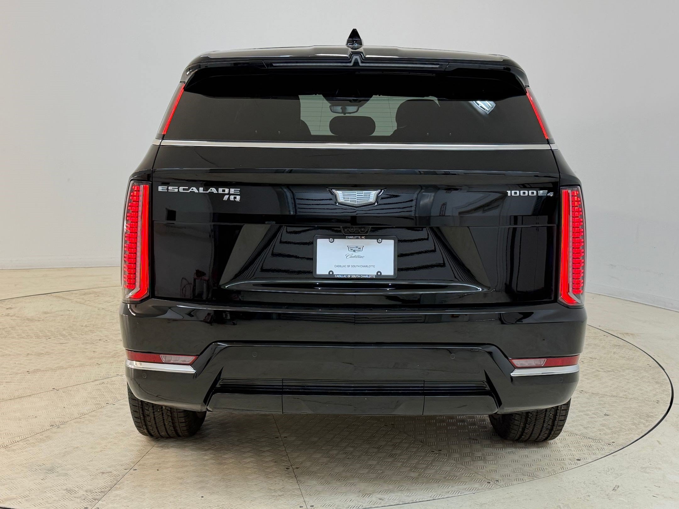 New 2026 Cadillac Escalade IQ Luxury 1 w/ LPO, Floor Liner Package AWD/4WD image 10