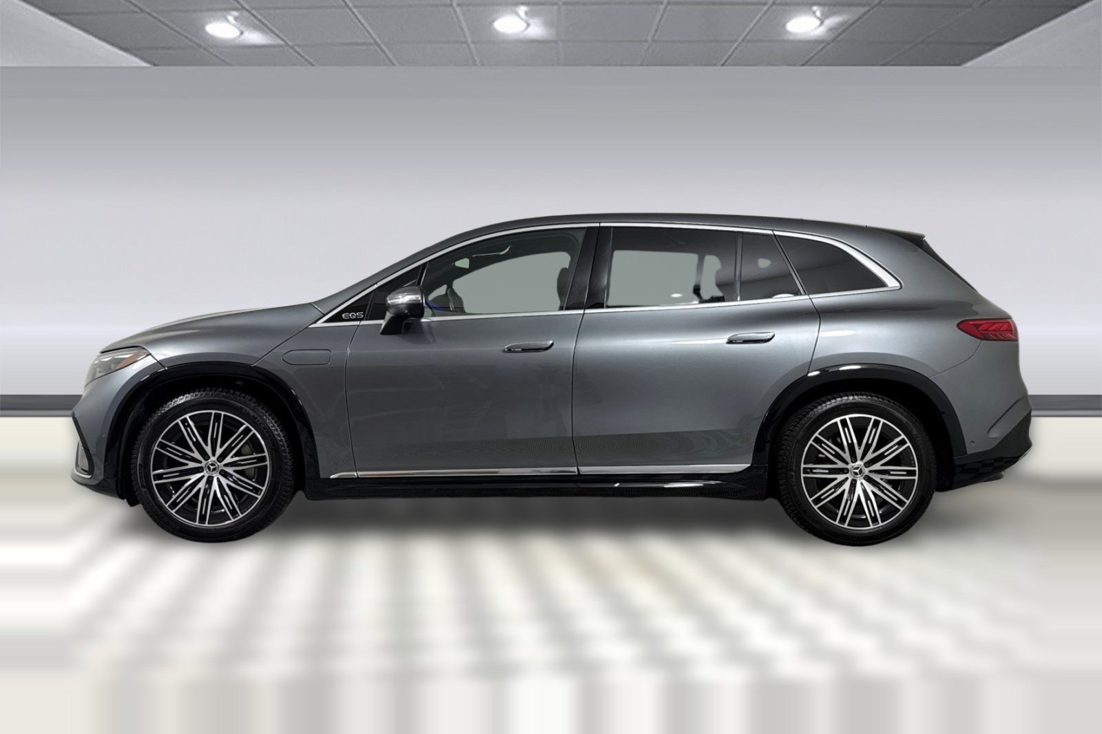 Certified 2023 Mercedes-Benz EQS 580 4MATIC SUV image 2