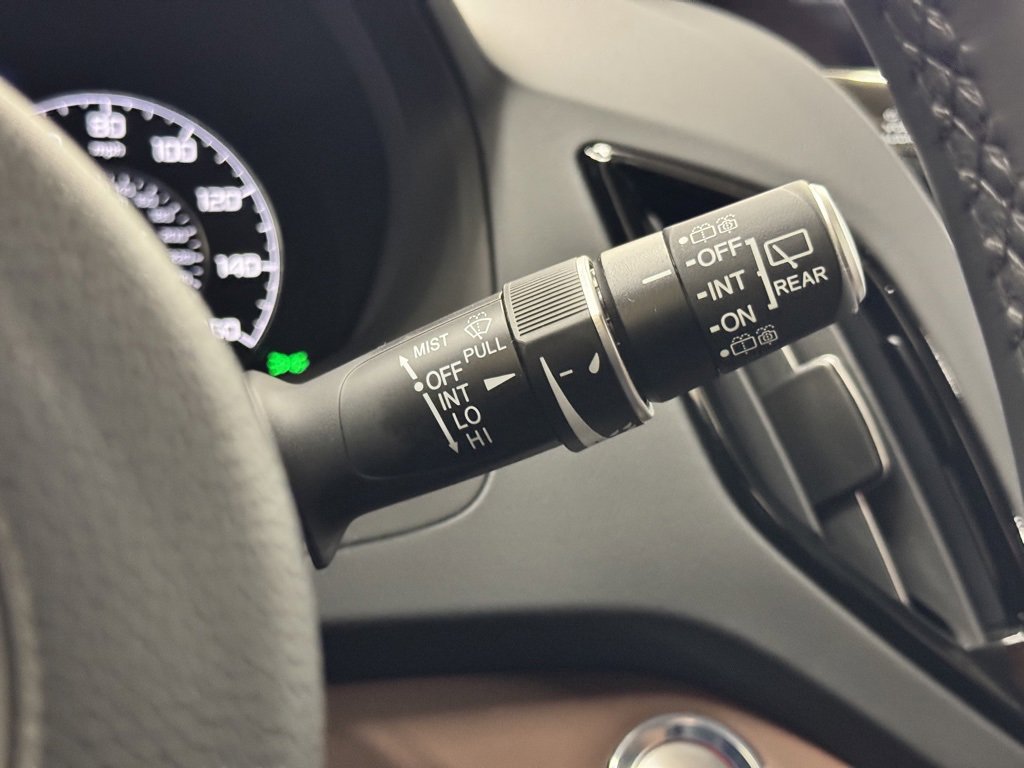 Used 2025 Acura RDX SH-AWD w/ Technology Package image 25