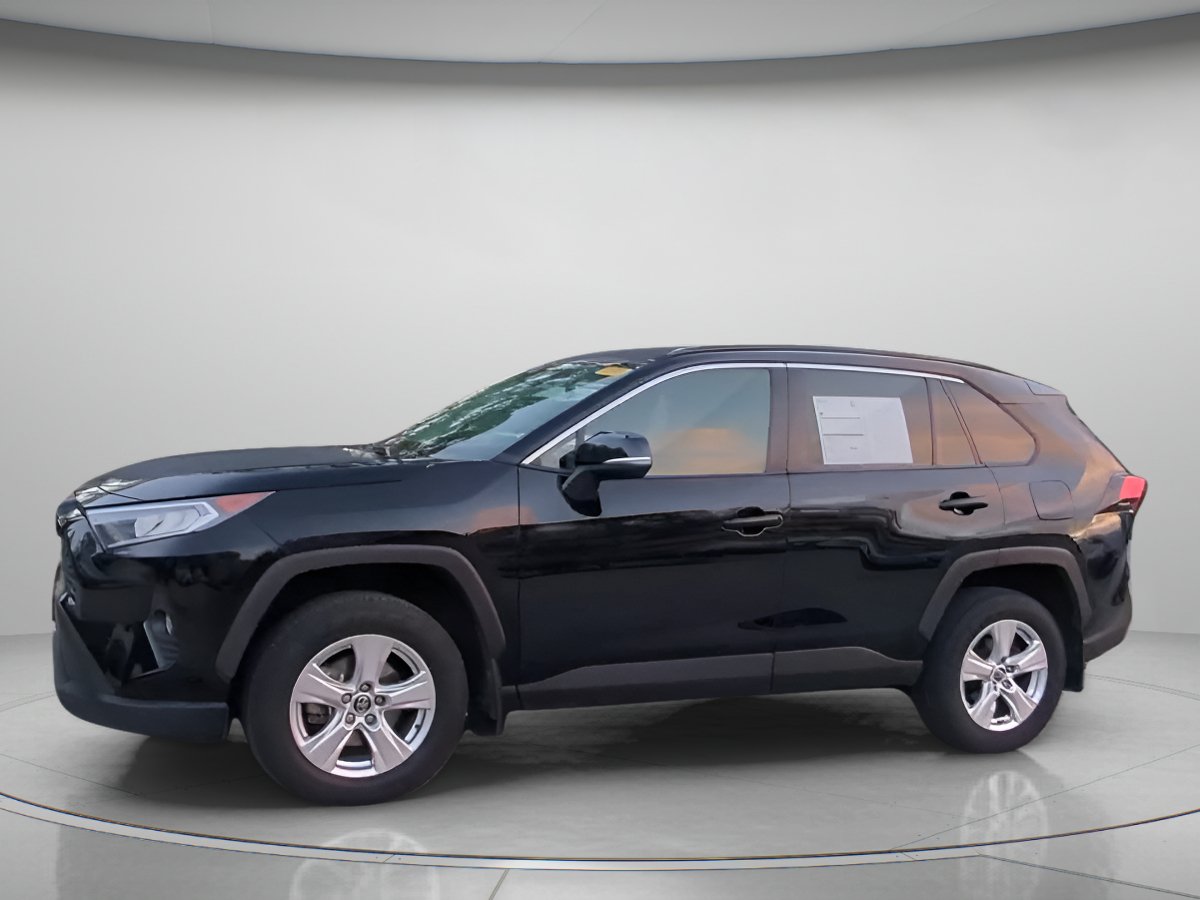 Used 2021 Toyota RAV4 XLE AWD/4WD image 12