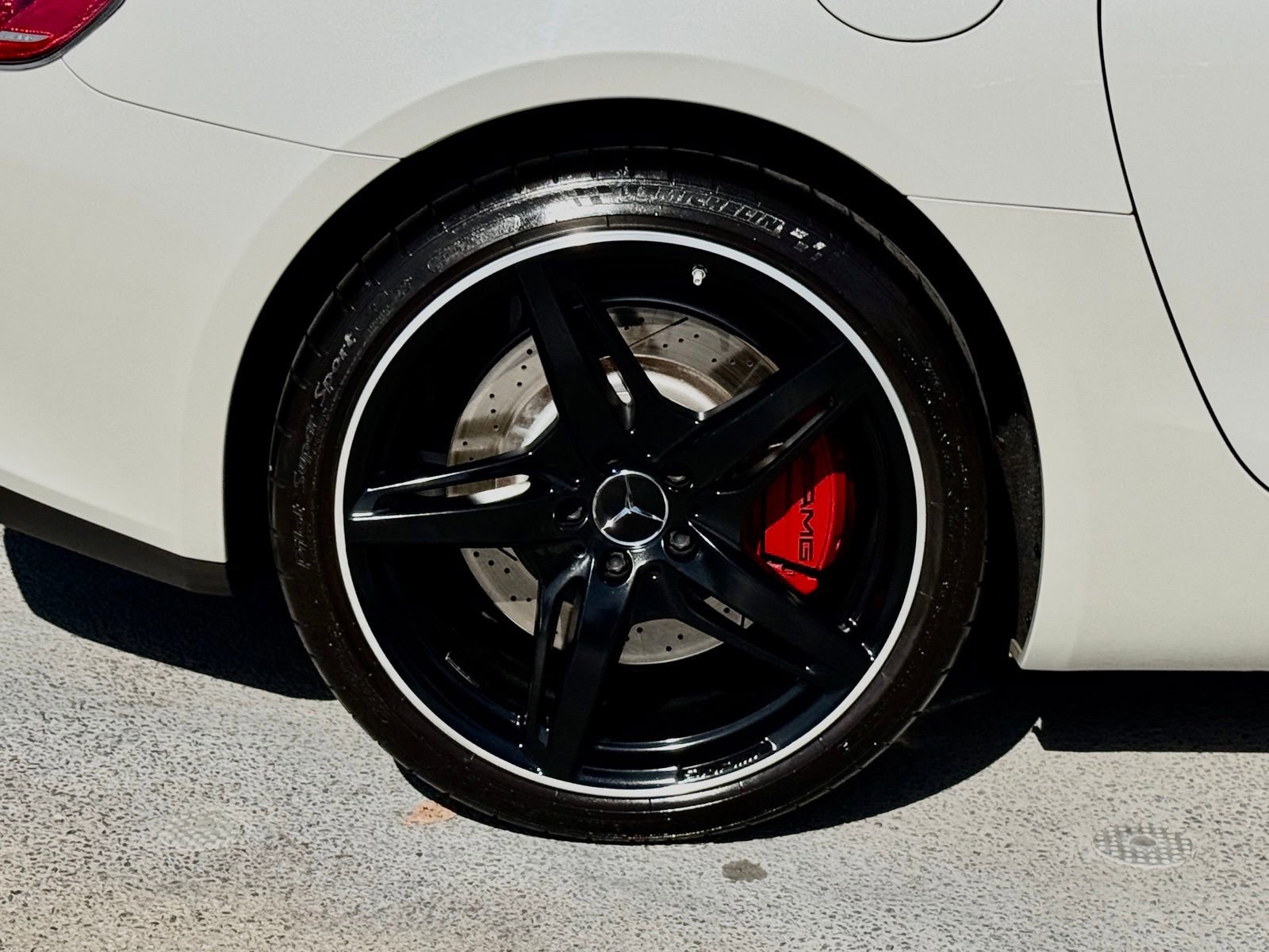 Used 2018 Mercedes-Benz AMG GT Roadster image 16