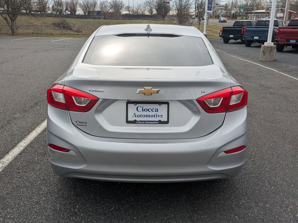 Used 2017 Chevrolet Cruze LT w/ Convenience Package image 6