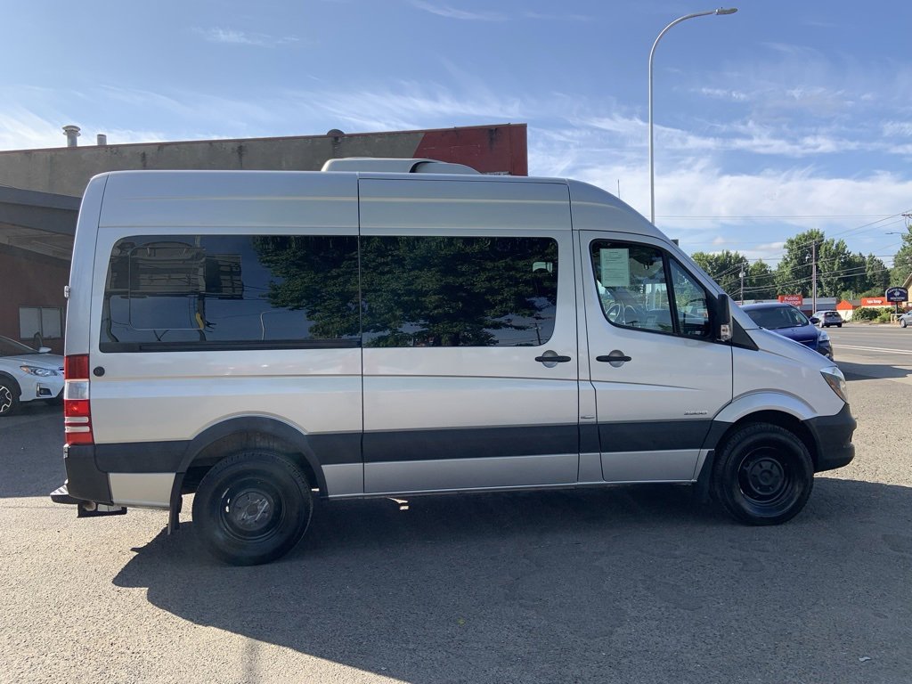 Used 2016 Mercedes-Benz Sprinter 2500 image 2