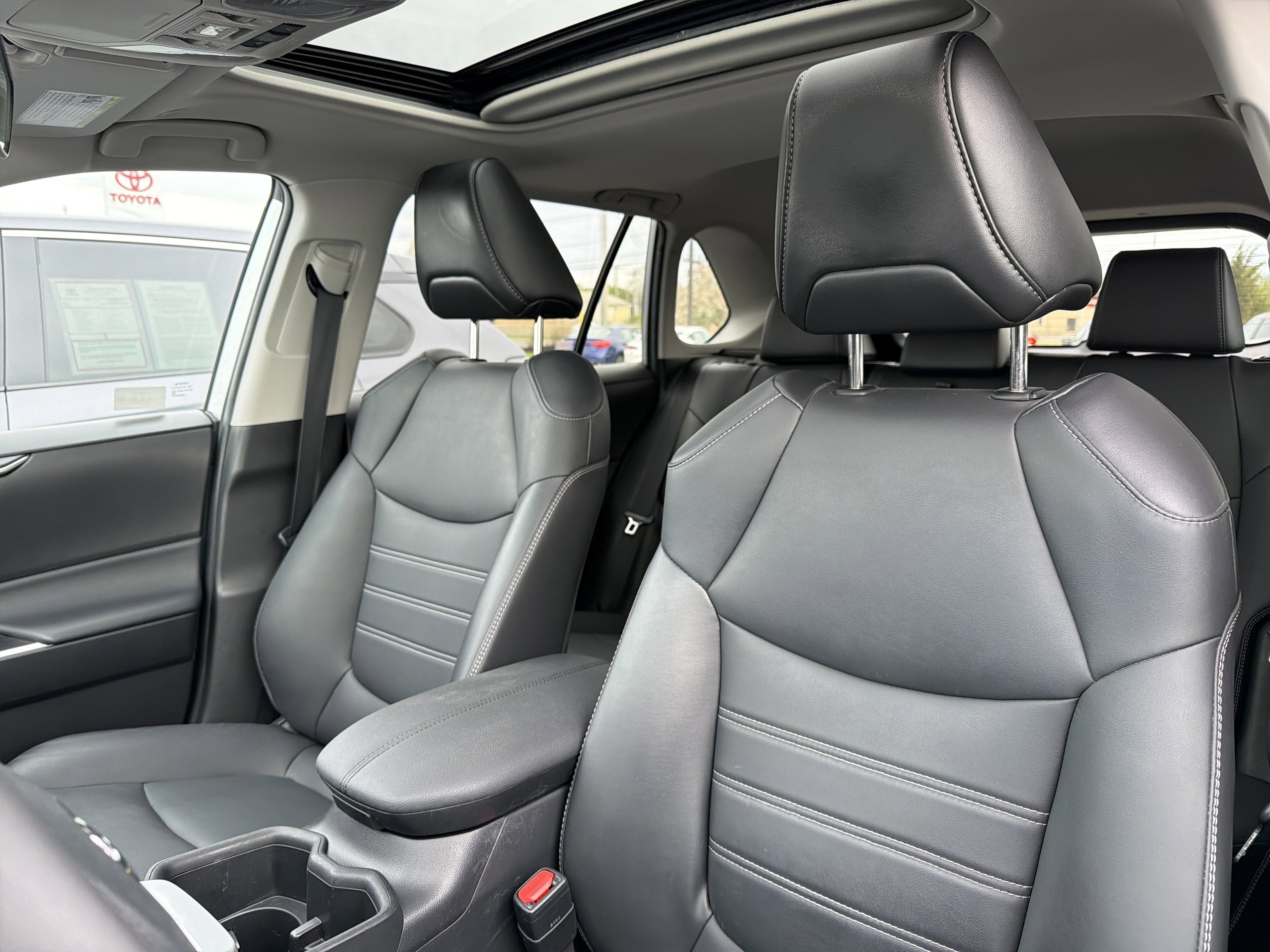 Used 2023 Toyota RAV4 XLE Premium AWD/4WD image 10
