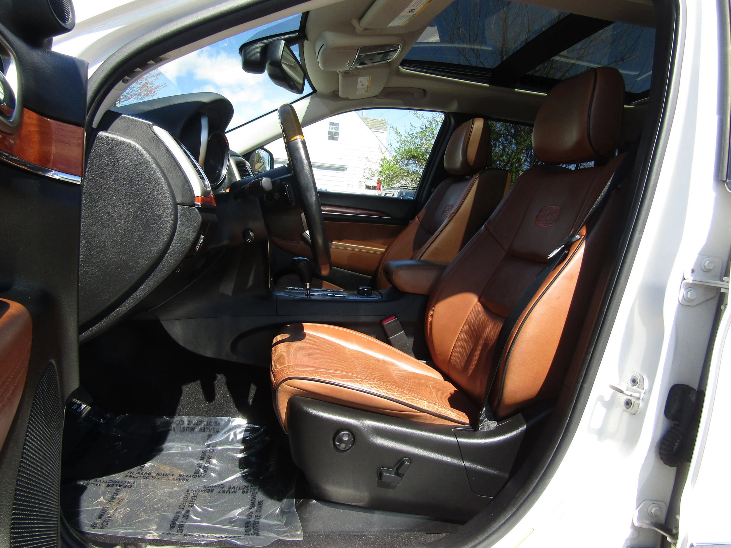 Used 2012 Jeep Grand Cherokee Overland image 12