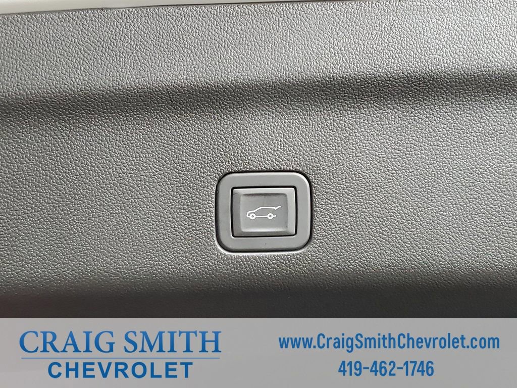 Used 2025 Cadillac Escalade Sport Platinum w/ LPO, ONYX Package image 23