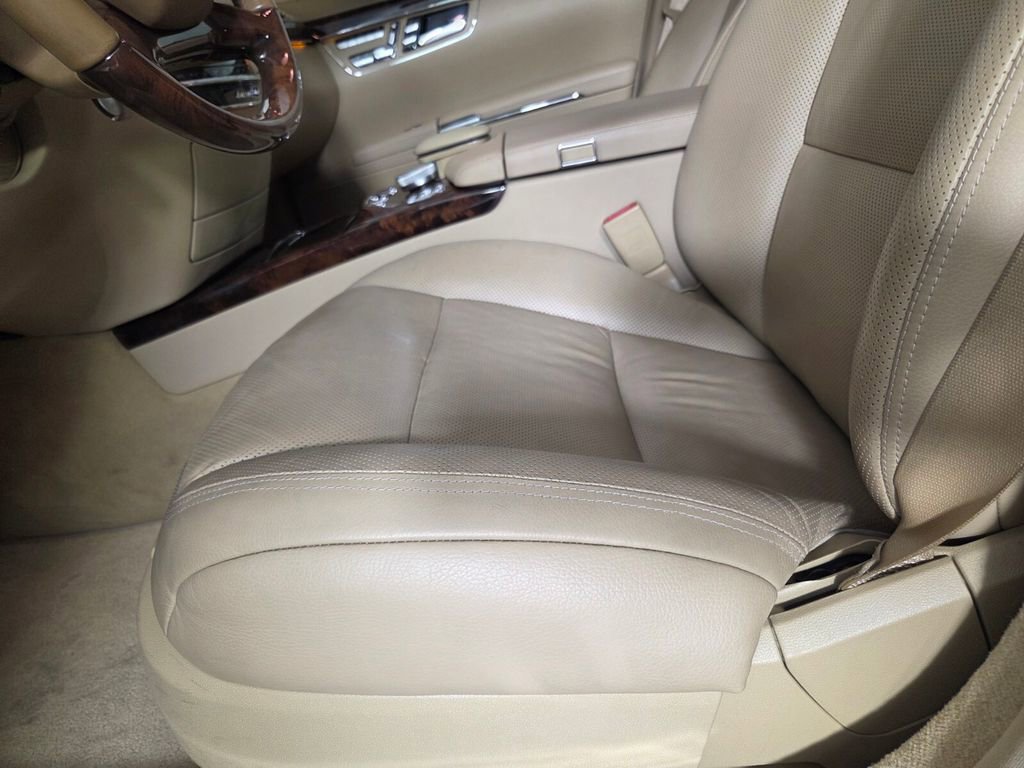 Used 2011 Mercedes-Benz S 550 4MATIC image 11