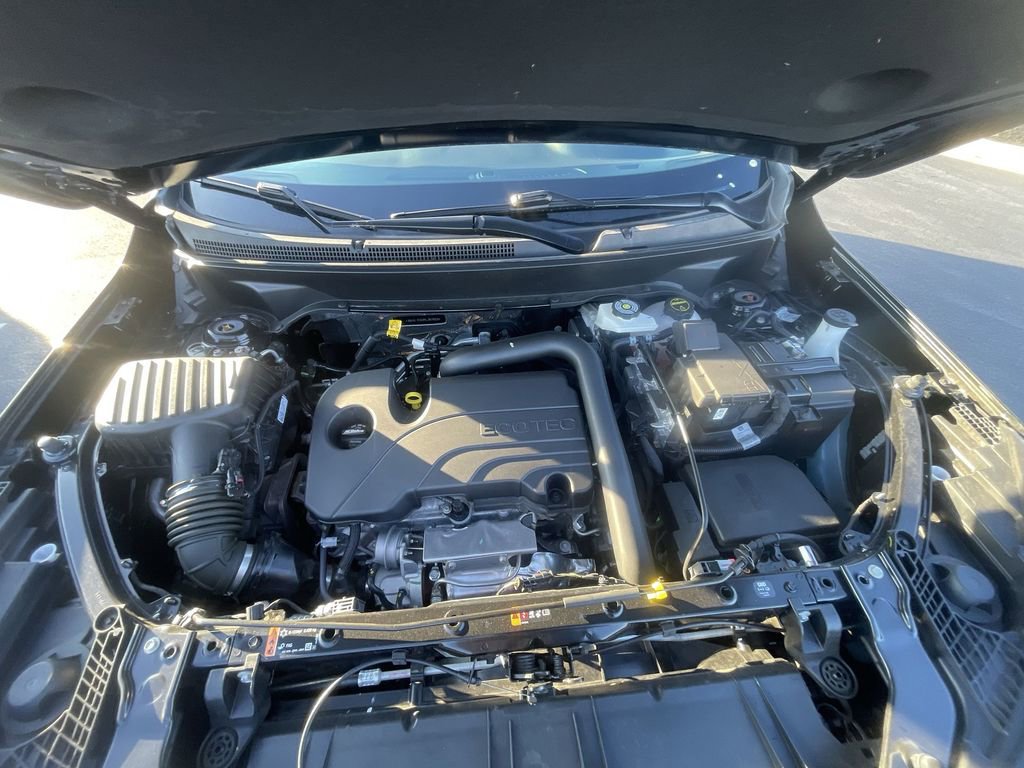 Used 2024 GMC Terrain SLE image 23