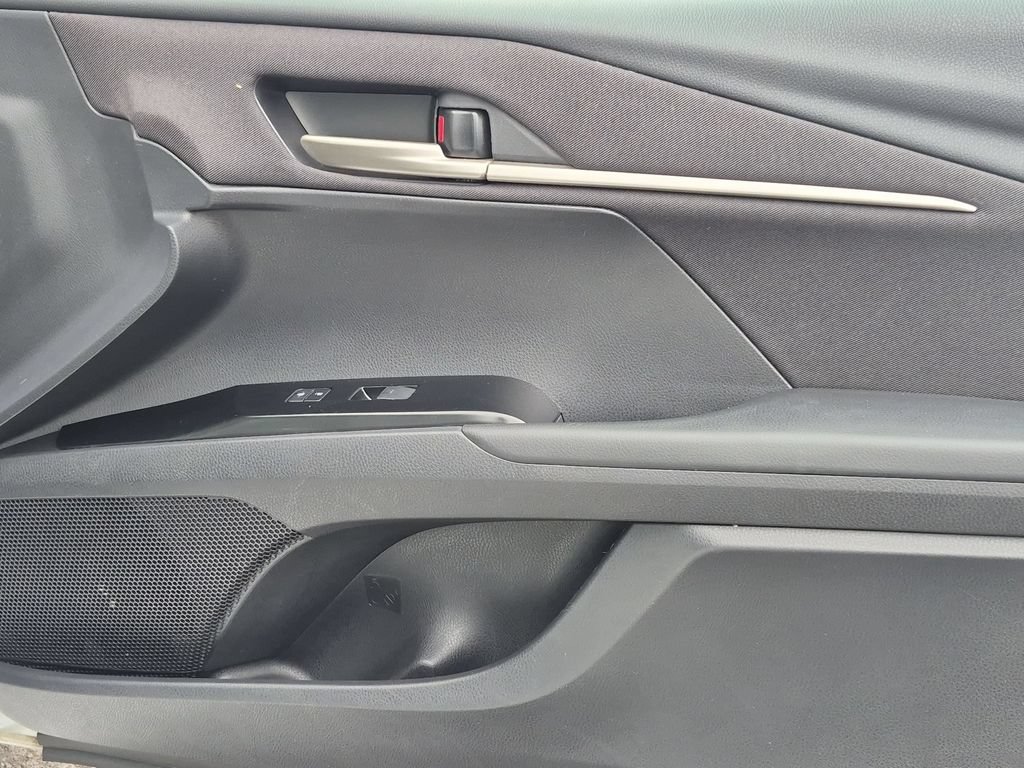 Used 2025 Toyota Camry LE FWD image 32