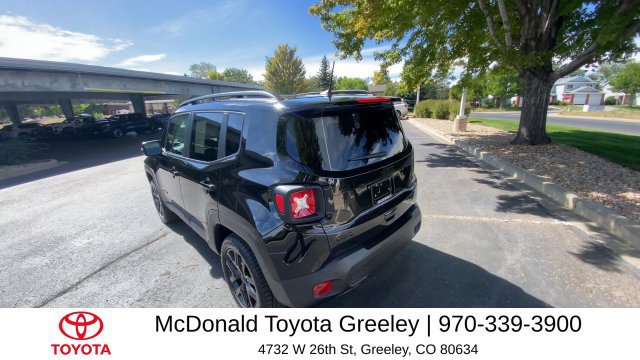 Used 2023 Jeep Renegade Altitude AWD/4WD image 7