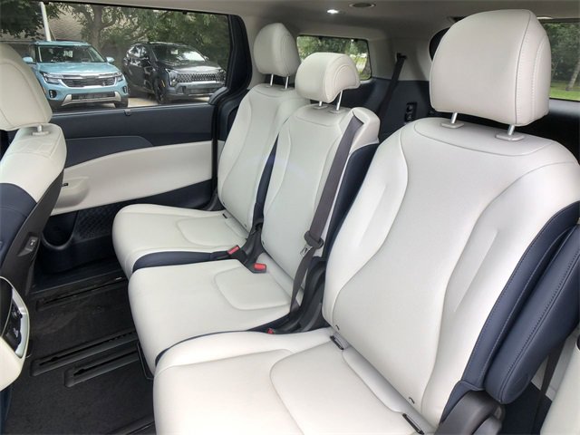 New 2026 Kia Carnival SX image 23