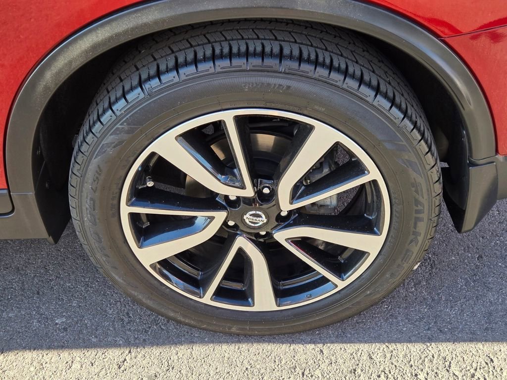 Used 2019 Nissan Rogue SL w/ Premium Package image 10