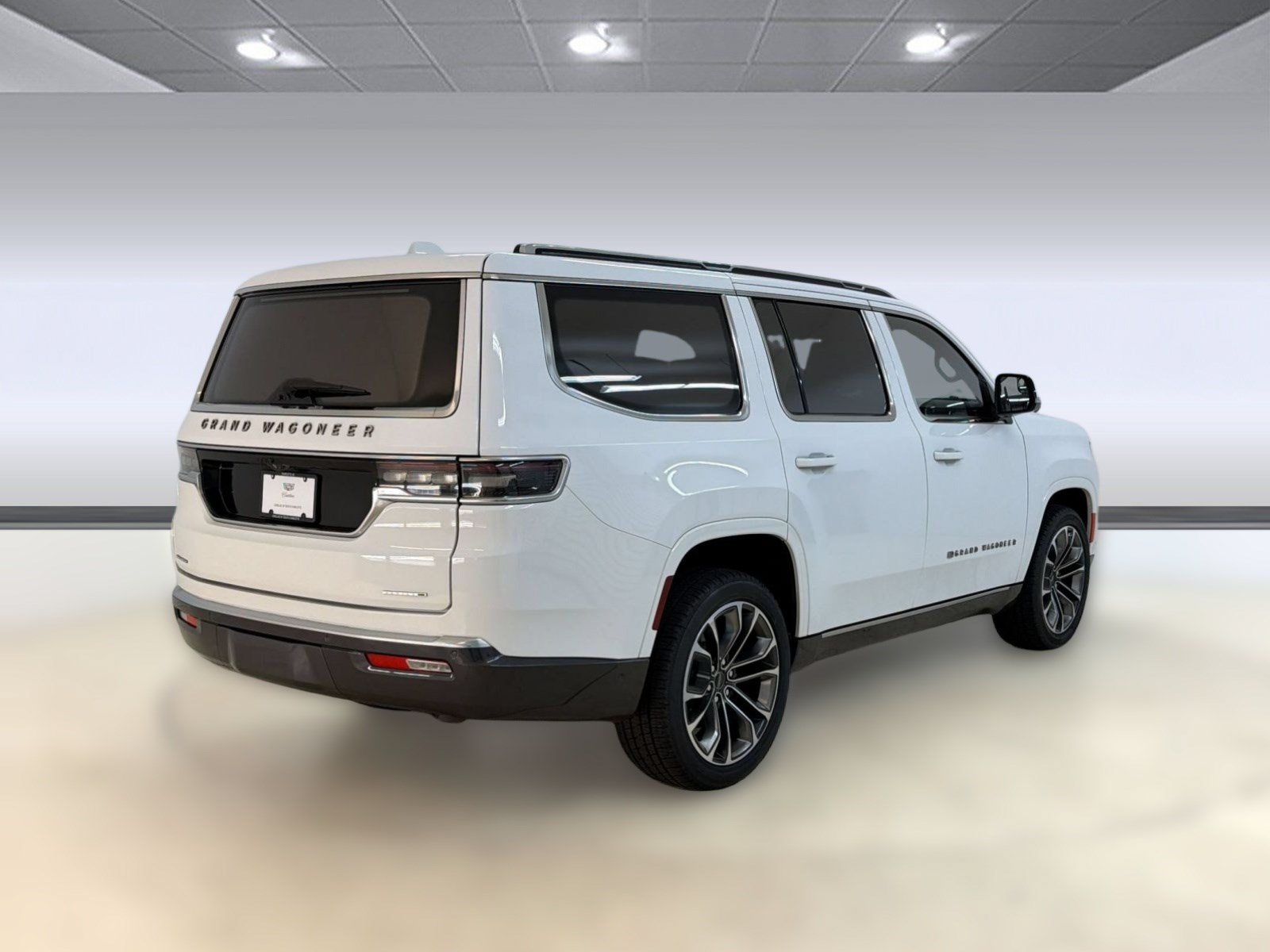 Used 2022 Jeep Grand Wagoneer Series III w/ Rear Seat Video Group 1 AWD/4WD image 9