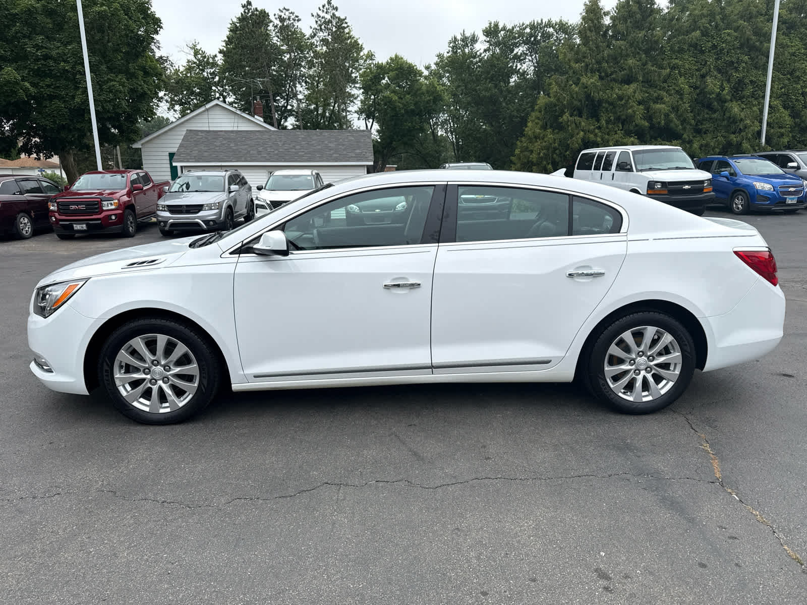 Used 2014 Buick LaCrosse FWD image 6