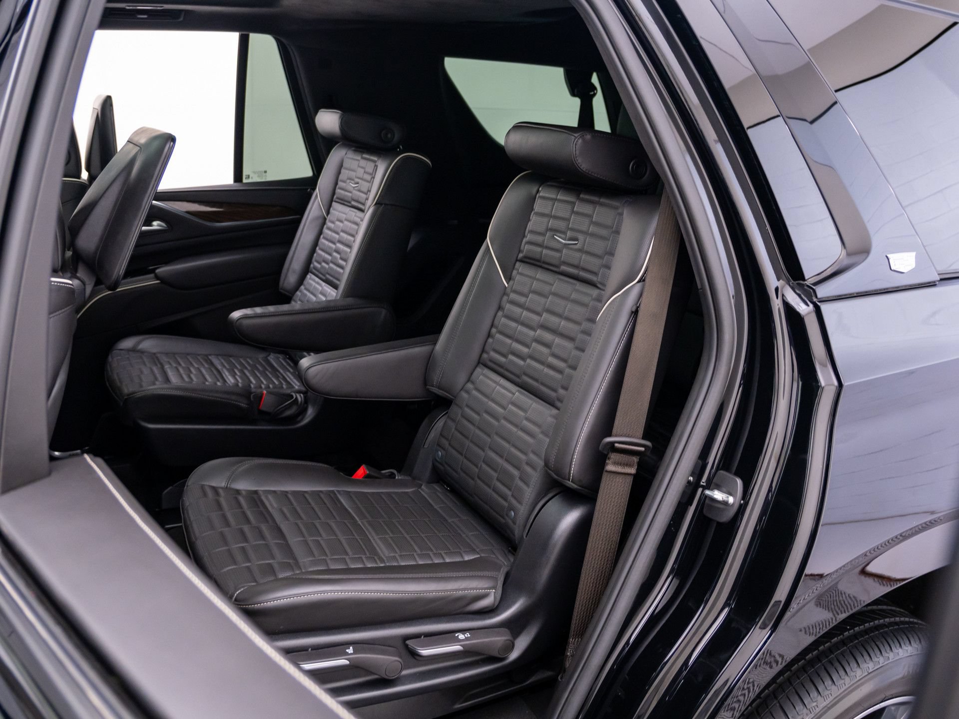 Used 2024 Cadillac Escalade Sport Platinum AWD/4WD image 18