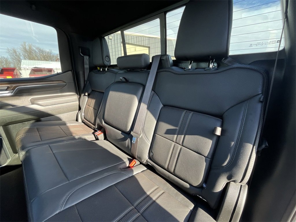 Certified 2023 Chevrolet Silverado 1500 High Country w/ Technology Package image 25