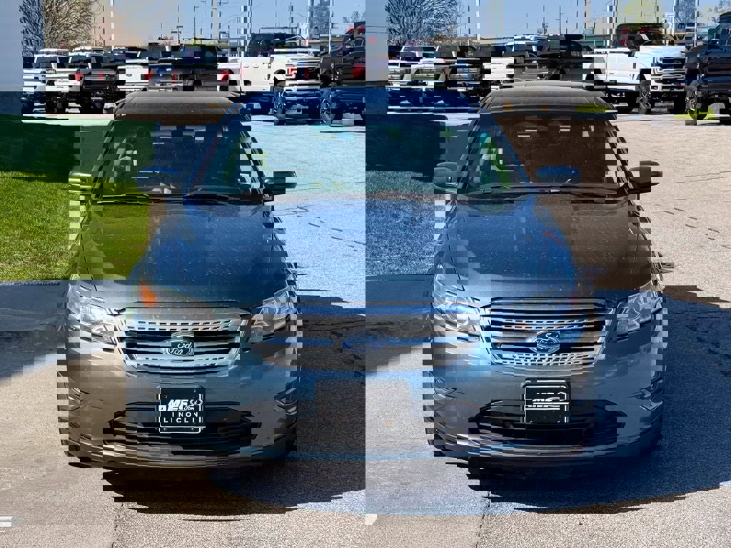 Used 2010 Ford Taurus SEL FWD image 8