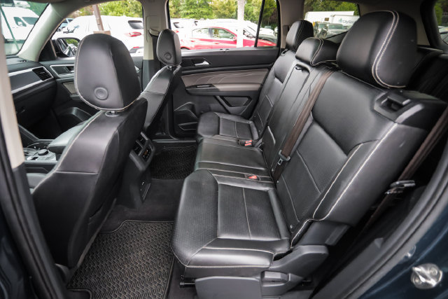 Used 2022 Volkswagen Atlas SEL R-Line AWD/4WD image 52