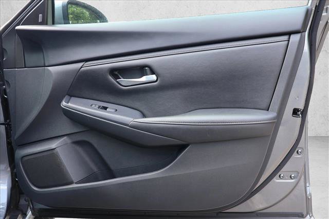 Used 2024 Nissan Sentra SV FWD image 29