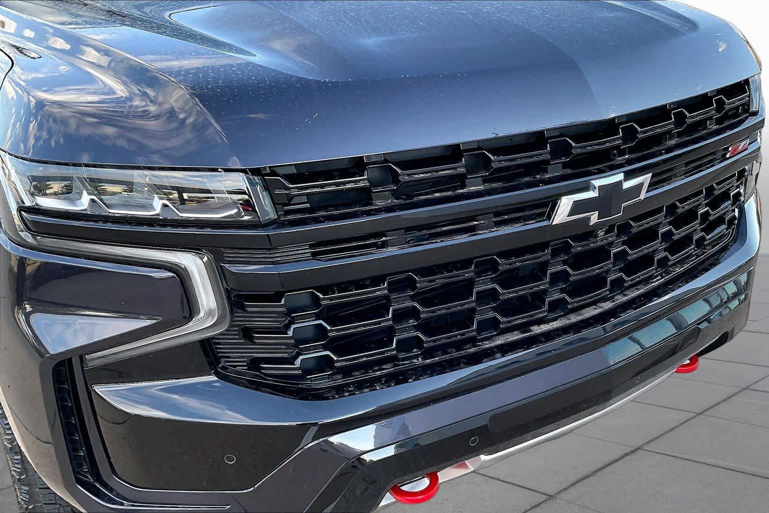 Used 2024 Chevrolet Tahoe Z71 w/ Luxury Package AWD/4WD image 30