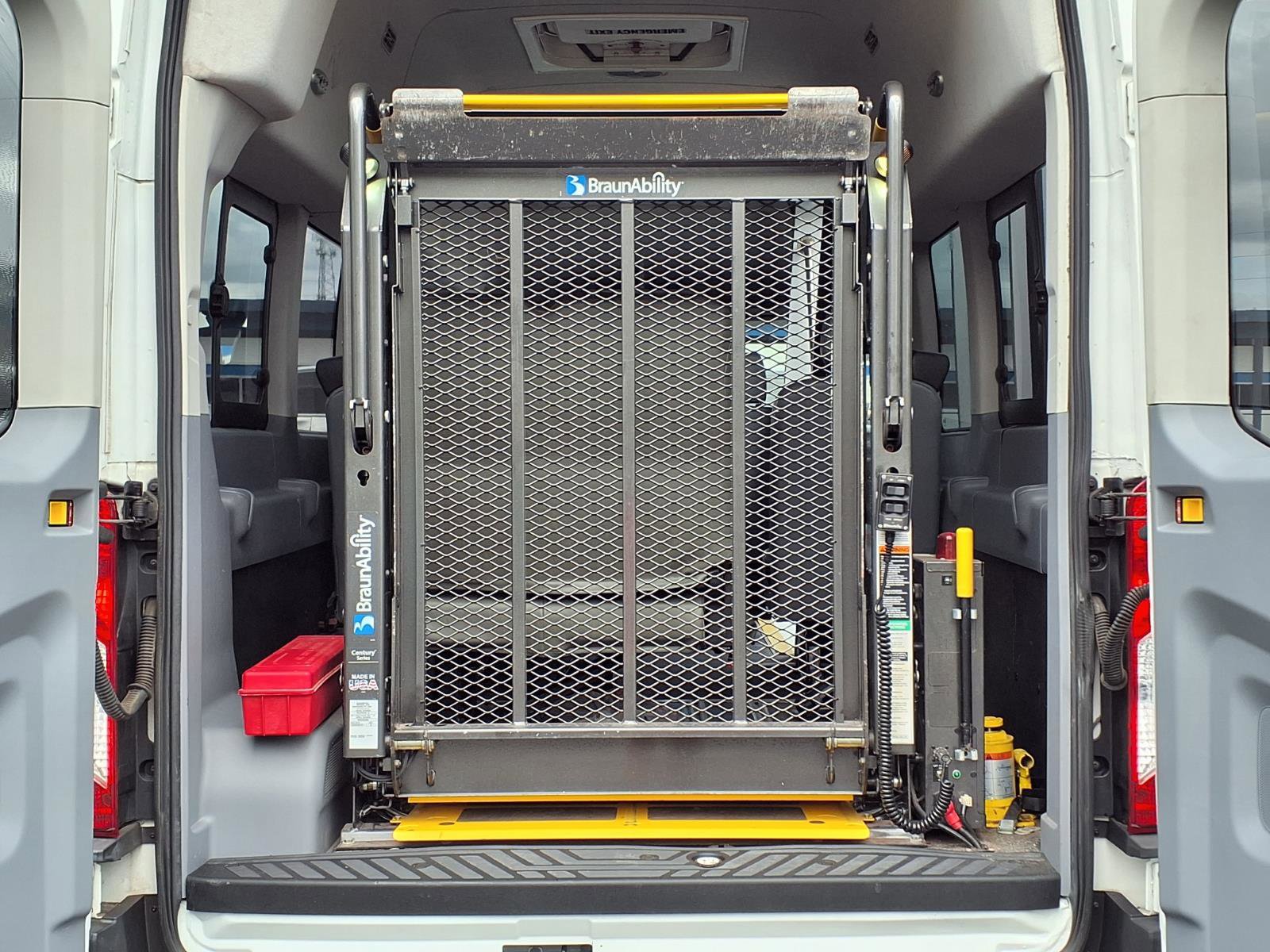 Used 2016 Ford Transit 350 XL image 6
