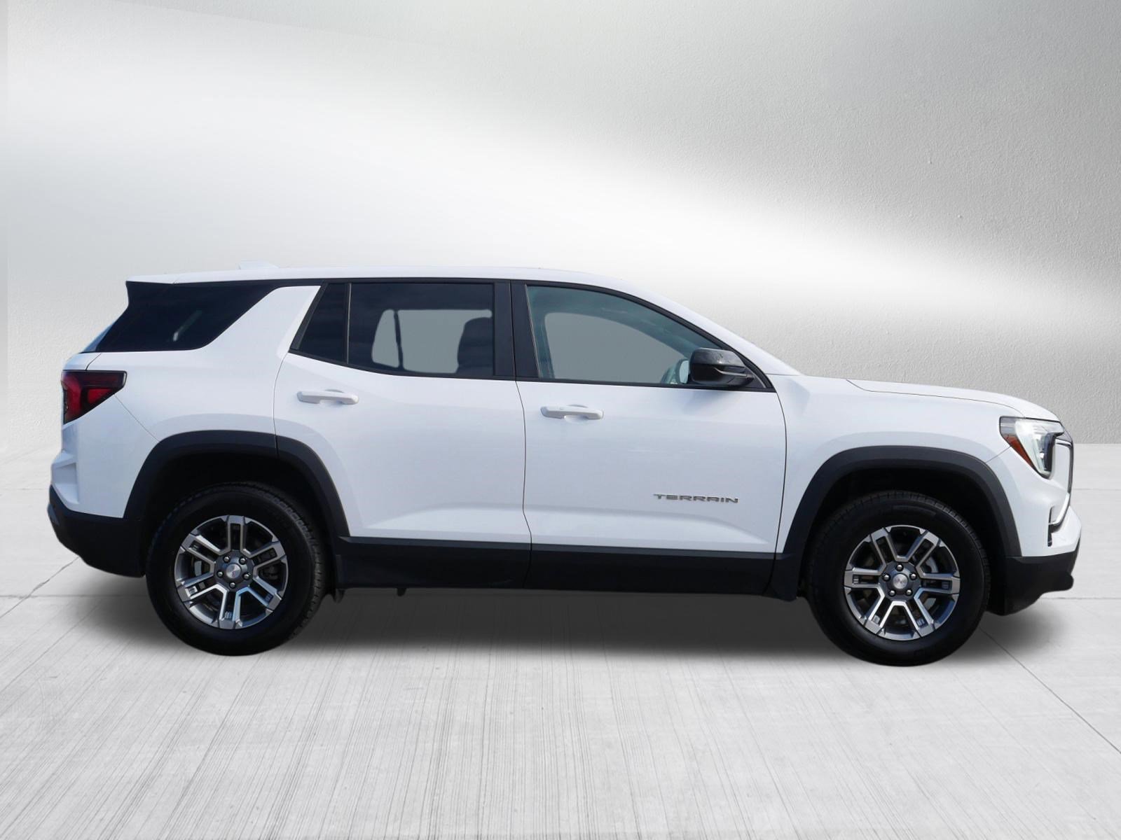 Used 2025 GMC Terrain Elevation AWD/4WD image 8