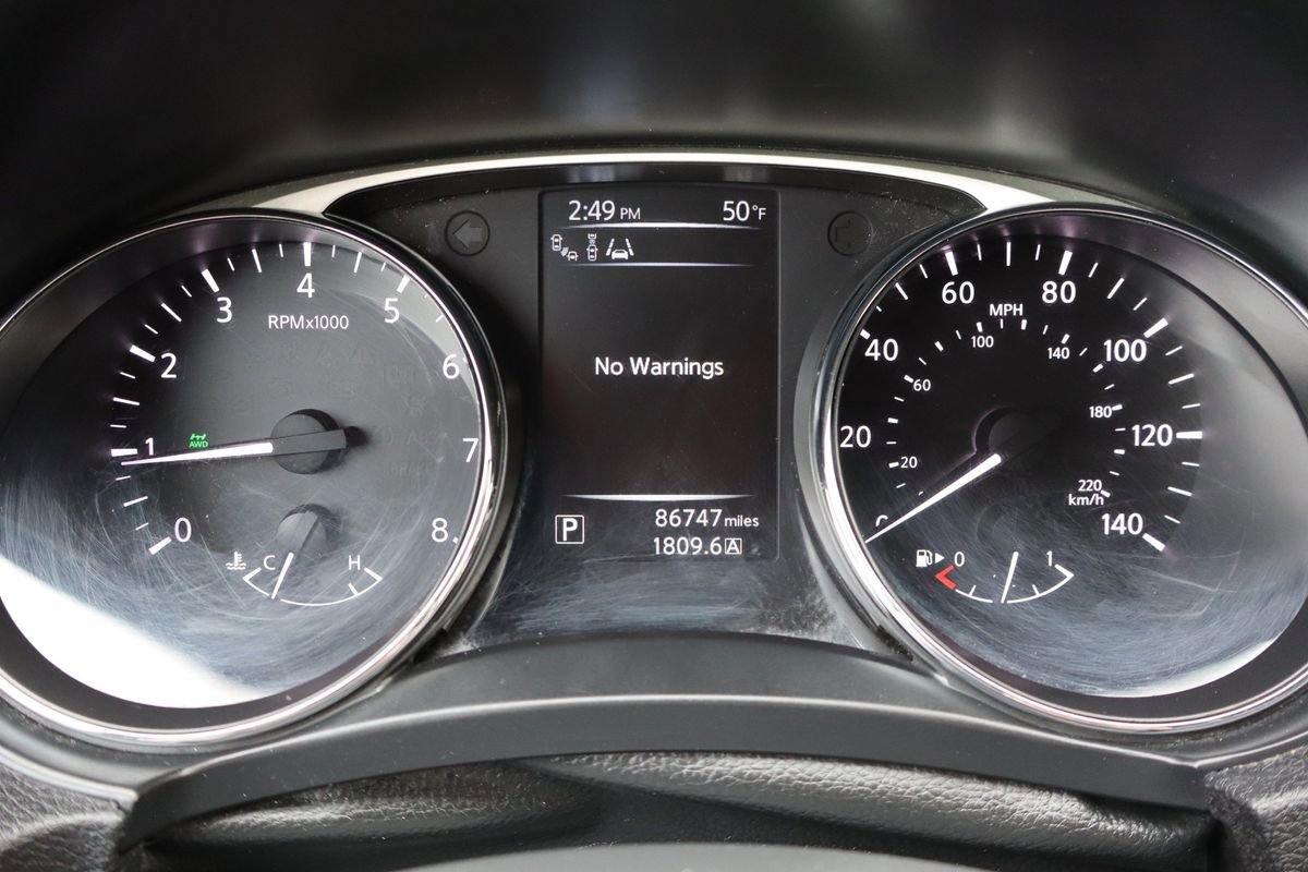 Used 2014 Nissan Rogue SL w/ SL Premium Package image 34