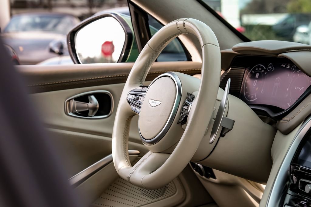 Used 2021 Aston Martin DBX image 13